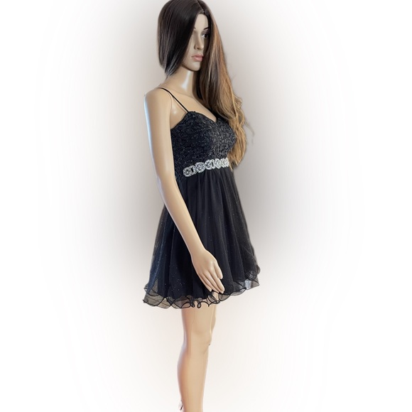Black Sleeveless Rhinestone and Sequins Embellished Fit & Flare Dress Size 1 - Picture 9 of 14